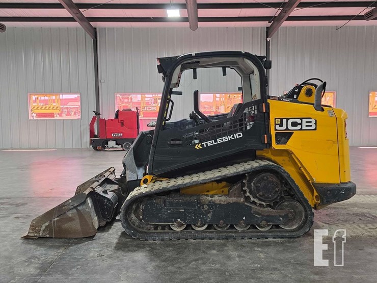 2020-jcb-3ts-8t-image-5