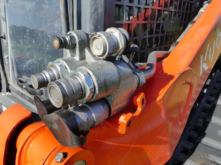 2024-kubota-svl75-3-image-11