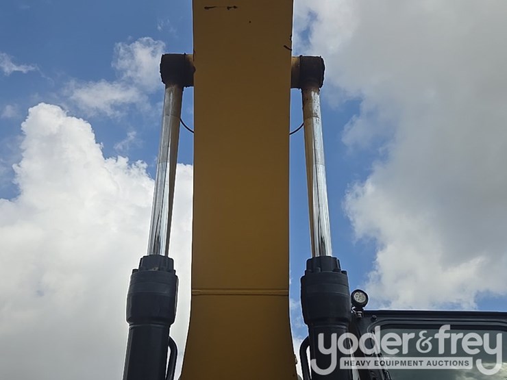 2019-caterpillar-336-image-37