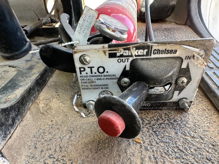 2005-mack-chn613-image-8