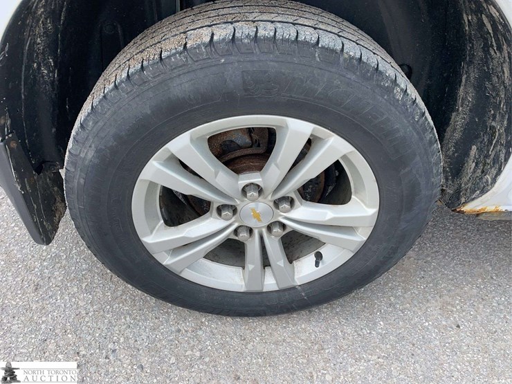 2015-chevrolet-equinox-image-23