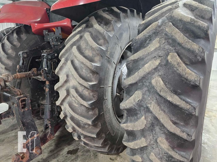 case-ih-magnum-245-image-26