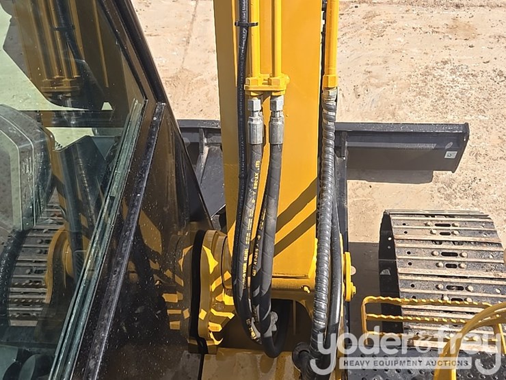 2018-caterpillar-305.5-image-41