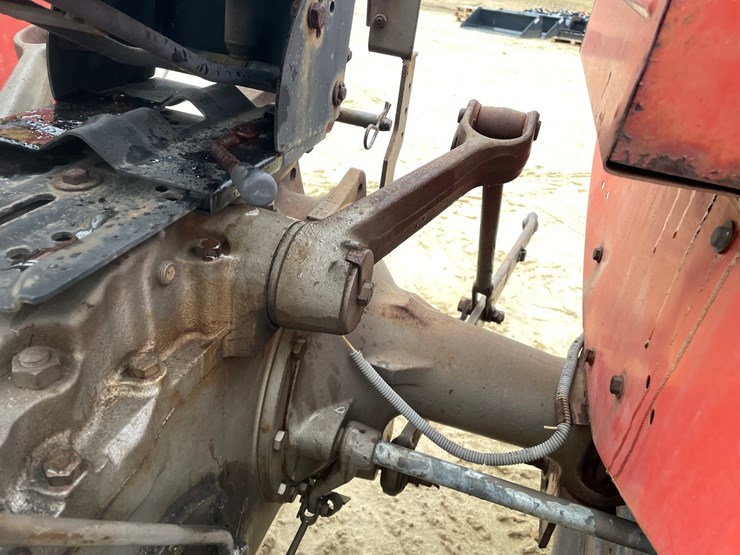 massey-ferguson-230-image-39