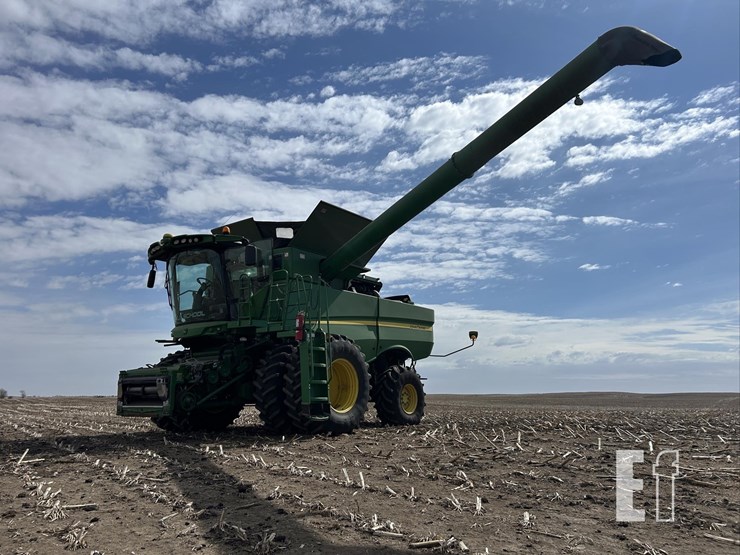 2012-john-deere-s690-image-96