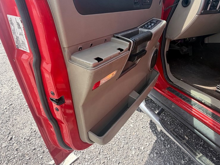 2004-hummer-h2-image-30