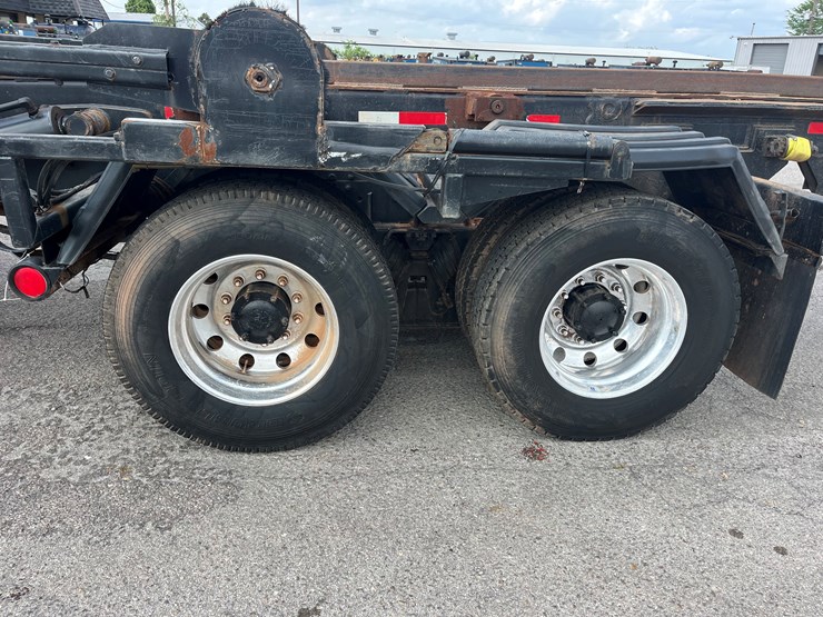 2002-mack-rd688s-image-13