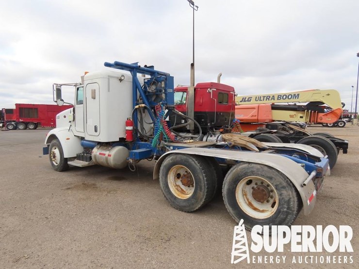 2013-peterbilt-365-image-4