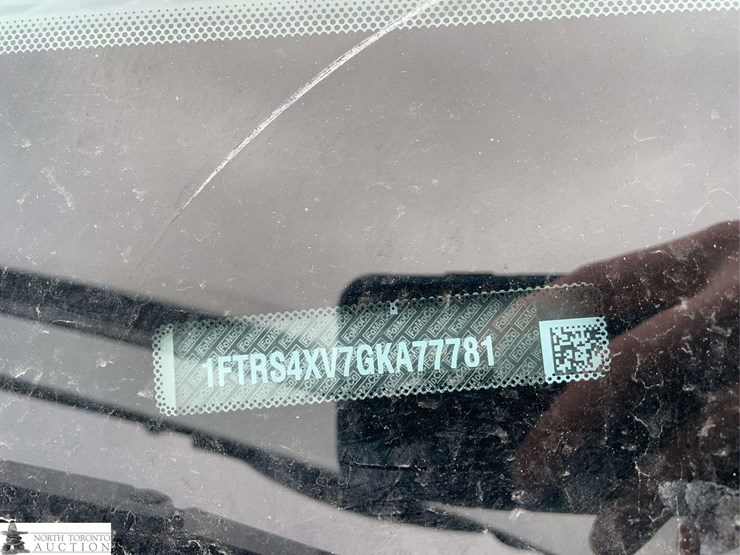 2016-ford-transit-image-17