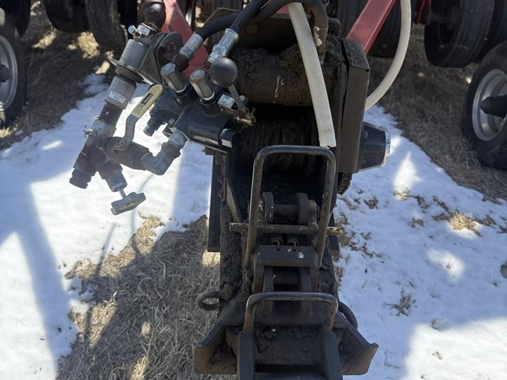 2011-case-ih-3430-image-53