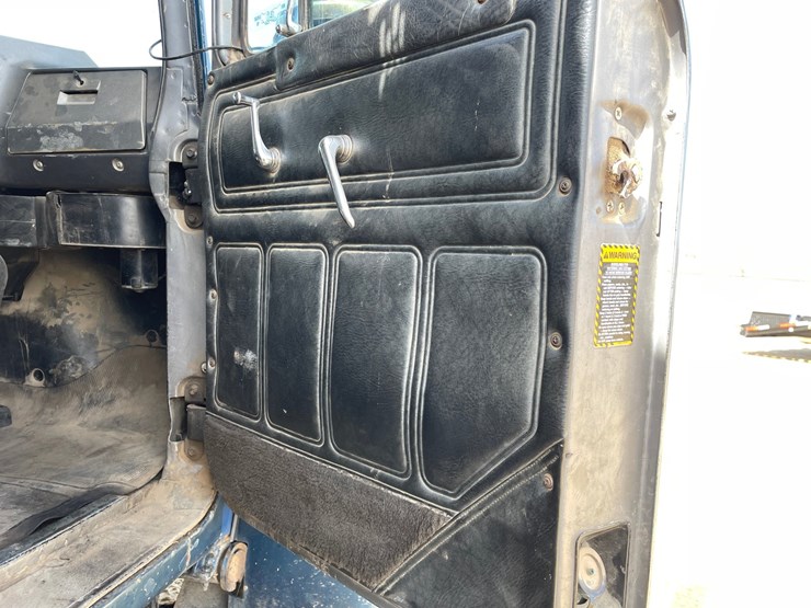 #401-•-1991-mack-rb688s-dump-truck-(has-mn-title)-image-47