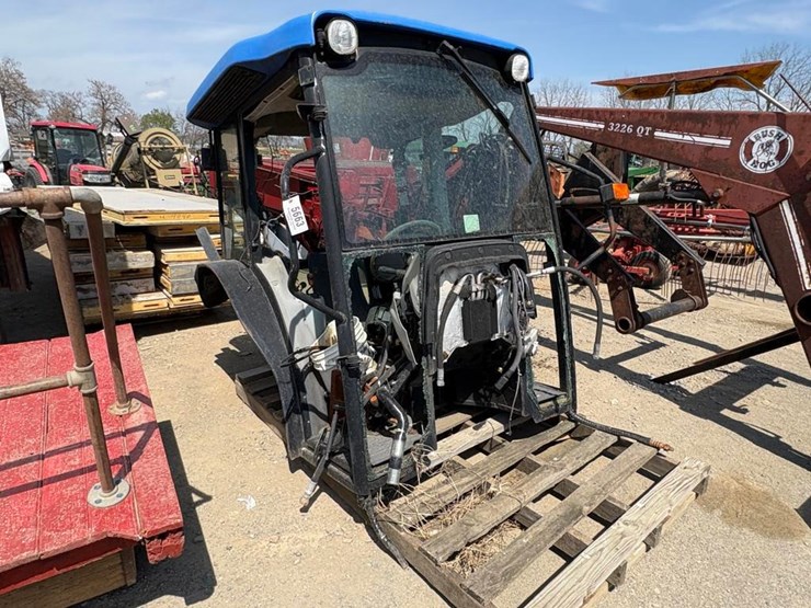 new-holland-t4040-image-2