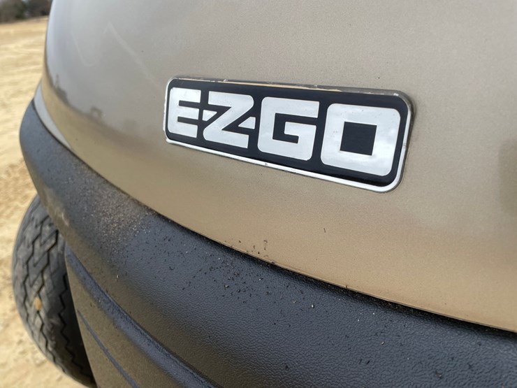 #606-•-ez-go-rxv-30-electric-golf-cart-image-9