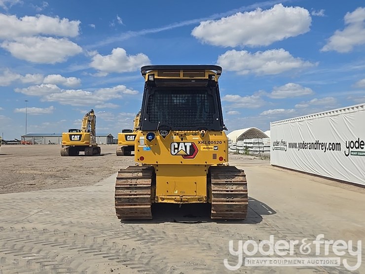2021-caterpillar-d1-image-4