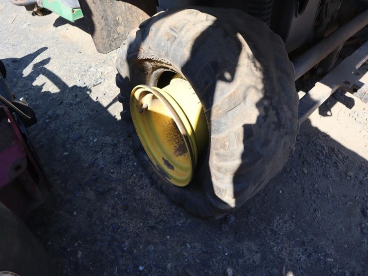 john-deere-gator-image-8