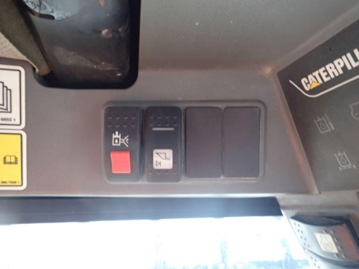 2009-caterpillar-232b-image-17