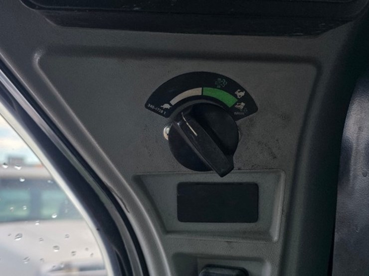 2022-caterpillar-272d3-image-54