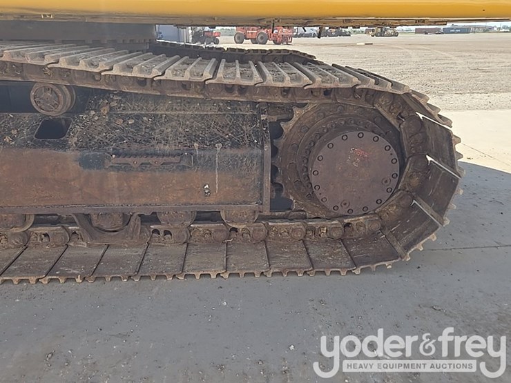 2019-caterpillar-336-image-12