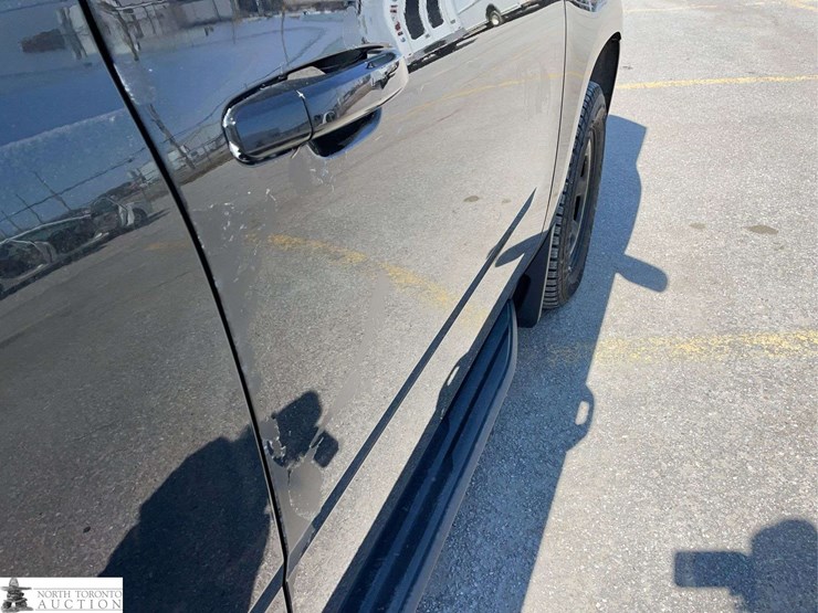 2017-chevrolet-tahoe-image-29
