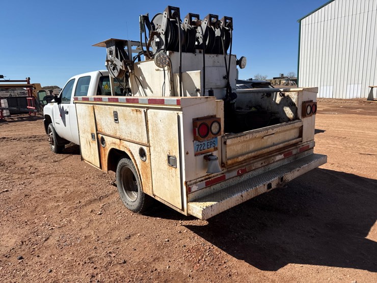 2012-chevrolet-silverado-3500hd-image-4