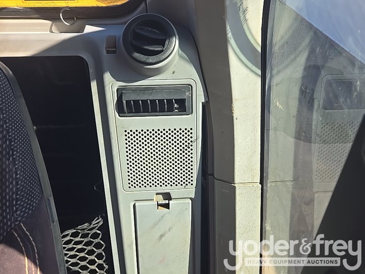 2019-caterpillar-336-image-85