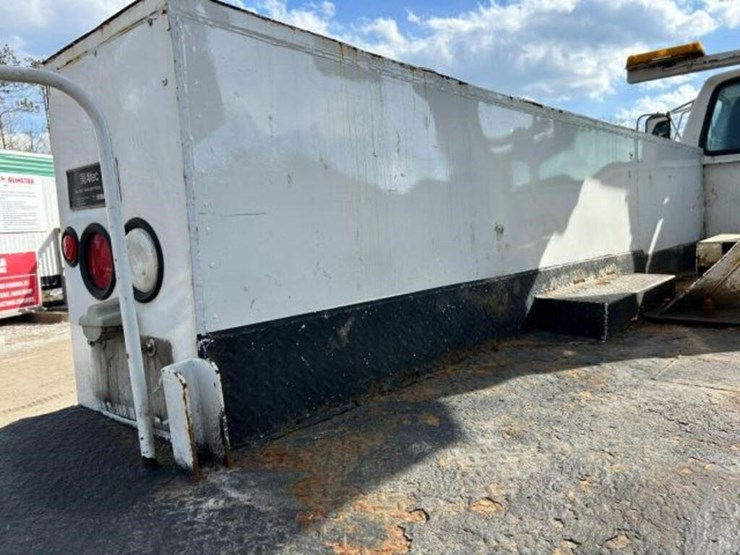 1997-ford-f800-image-46