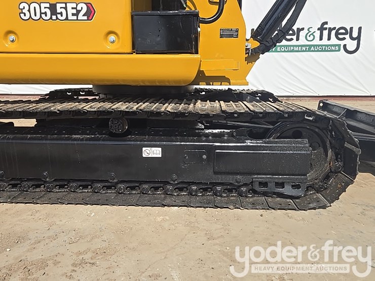2018-caterpillar-305.5-image-17