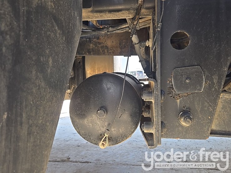 2014-kenworth-t880-image-27