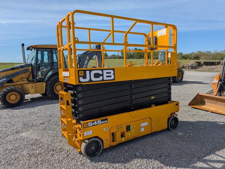 #31748-•-2022-jcb-s4550e-scissor-lift-image-3