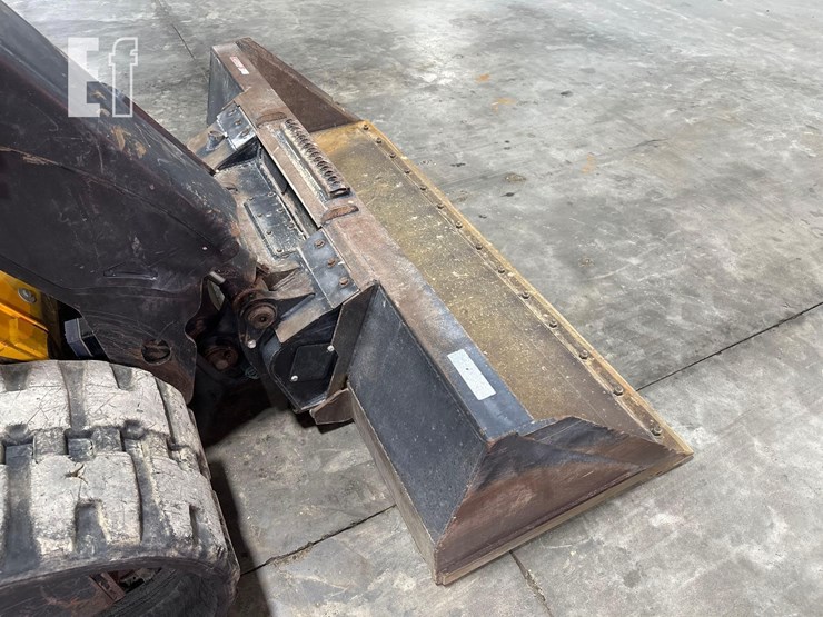 2021-jcb-3ts-8t-image-12