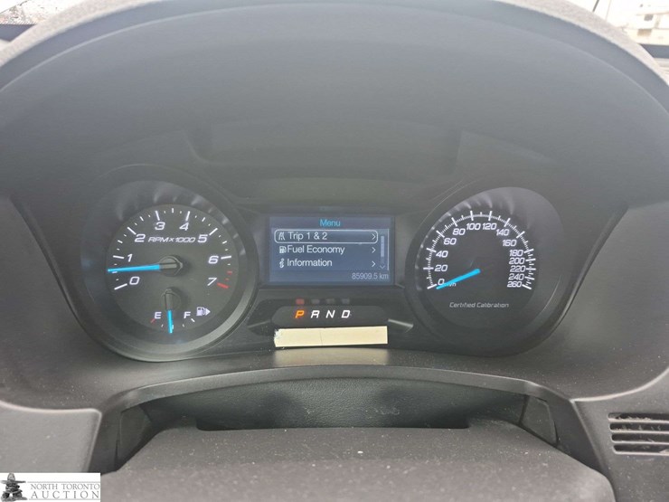 2014-ford-explorer-image-12