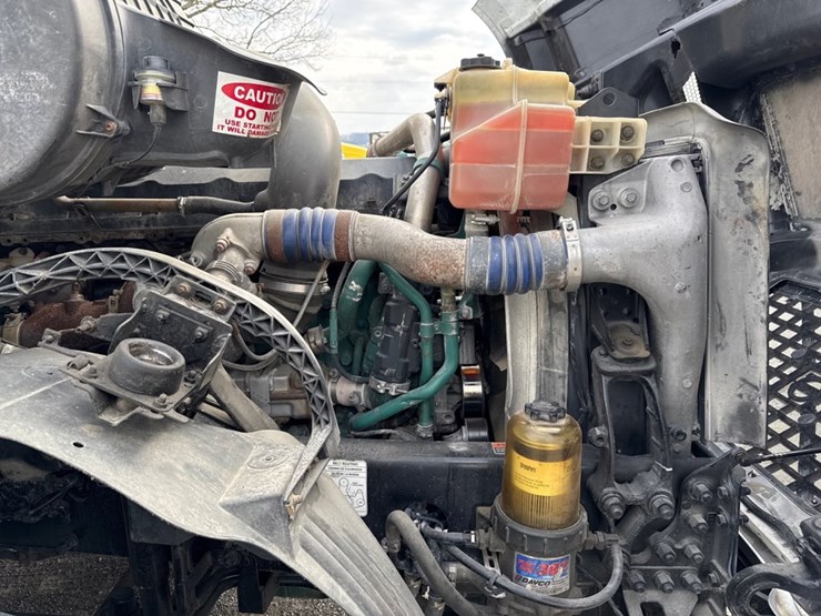 #31956-•-2012-volvo-vnl-tandem-axle-truck-tractor-image-41