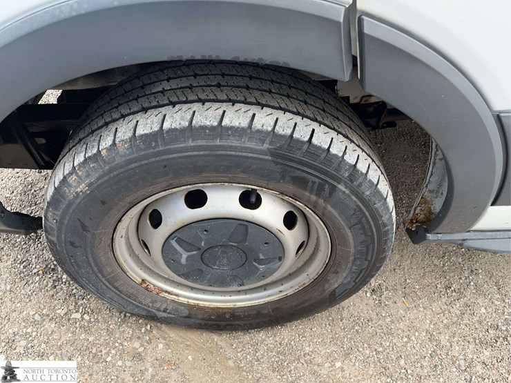 2017-ford-transit-image-16