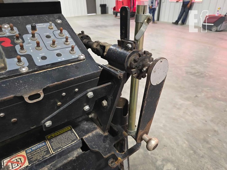 2017-roadtec-rp190e-image-12