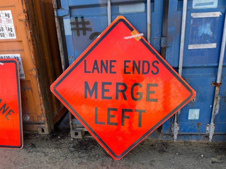 #3934-•-retired-fiberglass-road-signs-image-2