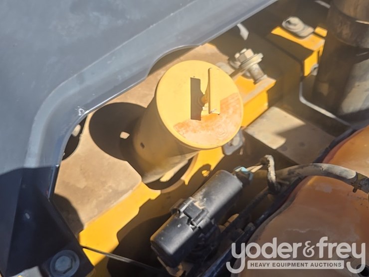 2010-deere-310sj-image-61