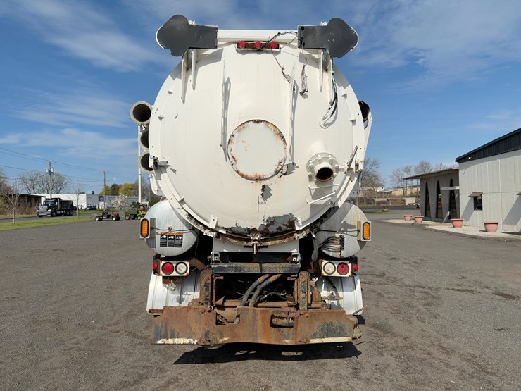 2006-international-7400-image-4