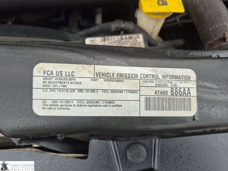 2017-dodge-grand-caravan-sxt-image-17