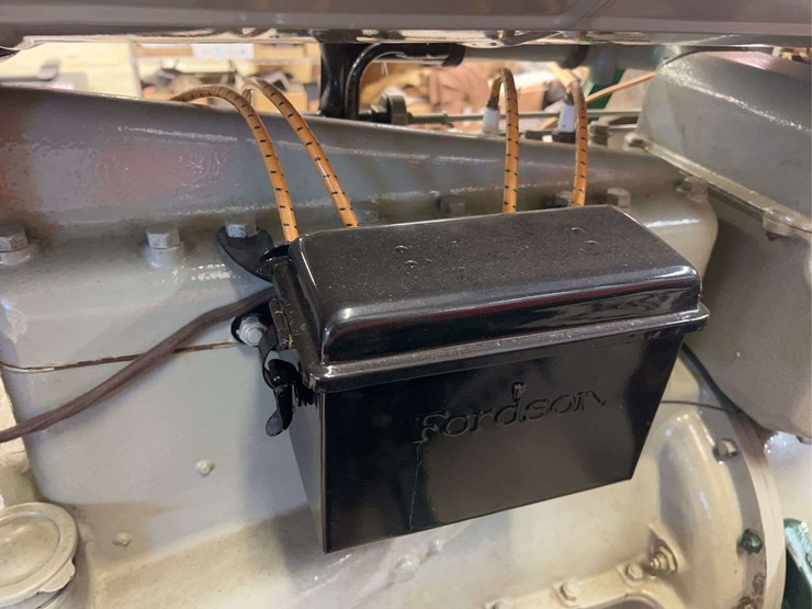 1927-fordson-with-continental-corn-picker-image-87