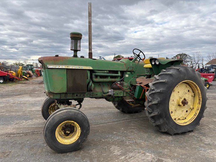 john-deere-4010-image-5