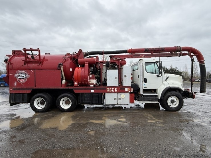 2011-freightliner-vac-con-t/a-vacuum-truck-image-3