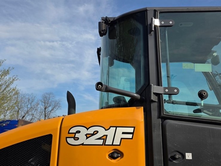 2023-case-321f-image-17