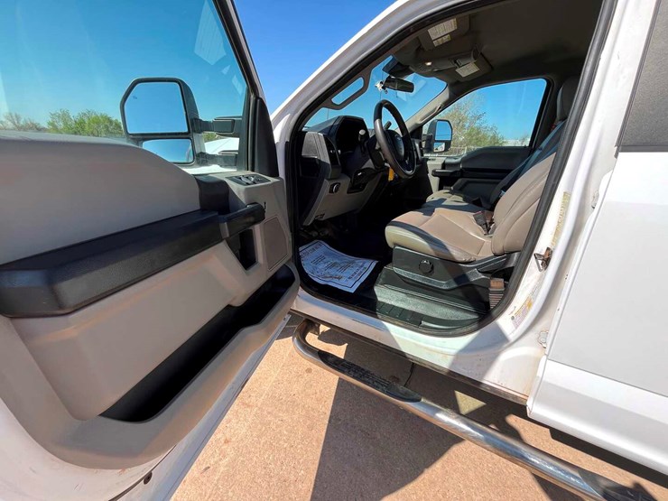 2020-ford-f350-image-6