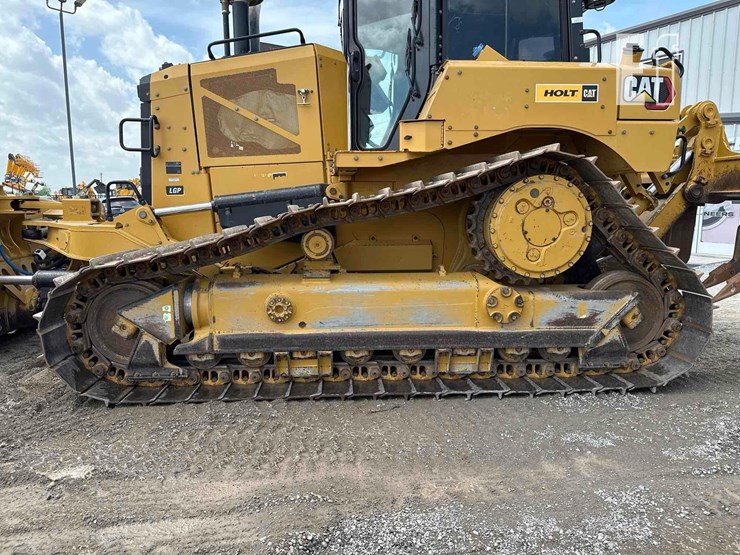 2020-caterpillar-d6-xe-lgp-image-32