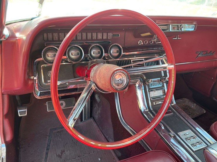 1965-ford-thunderbird-image-58