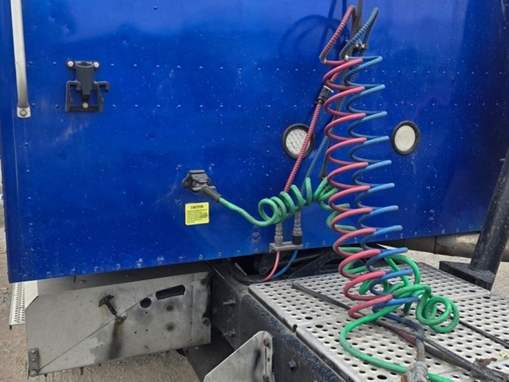 2006-international-9900-image-18