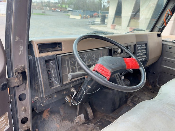 1992-international-4700-image-20