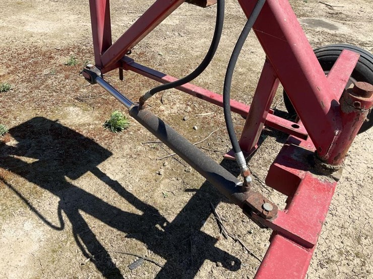 new-holland-252-image-6