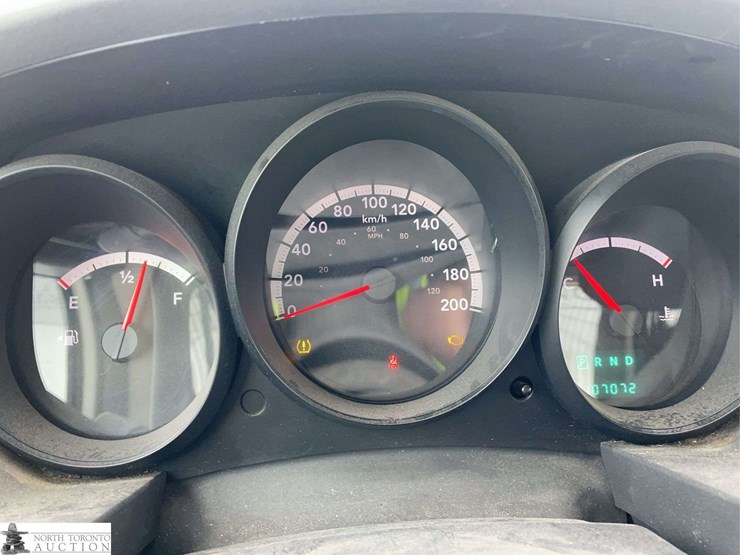 2010-dodge-grand-caravan-image-12