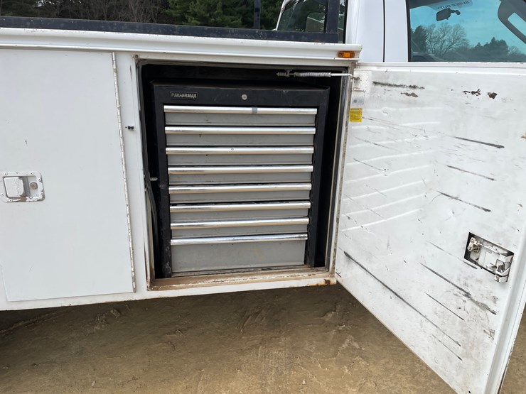 2008-ford-f550-image-18